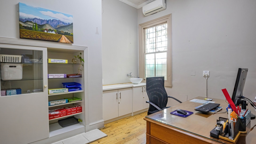 5 Bedroom Property for Sale in Rondebosch Village Western Cape